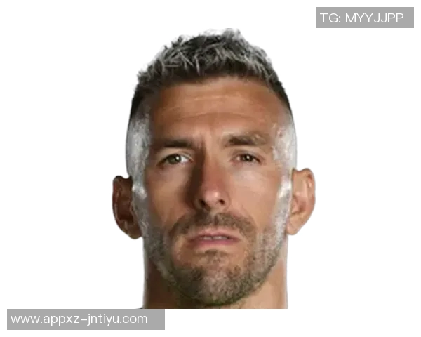 斯基拉报道38岁门将瓜伊塔今日完成帕尔马体检签约至2026年